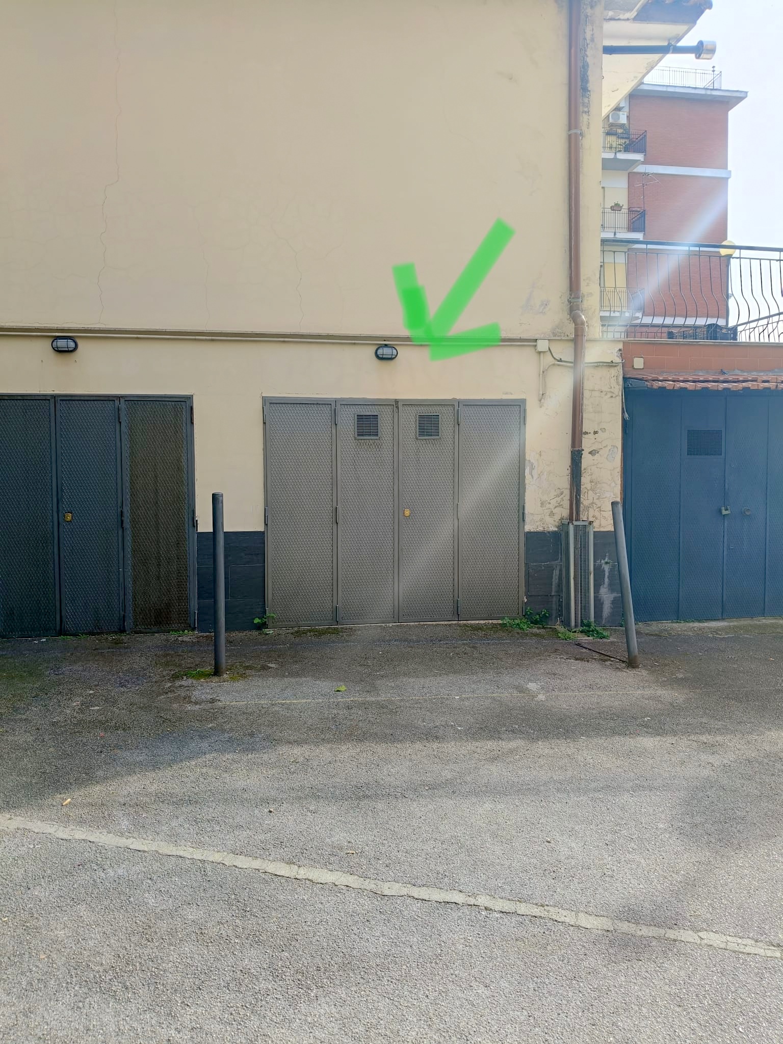 Ampio box auto con ottima manovrabilità — foto 5