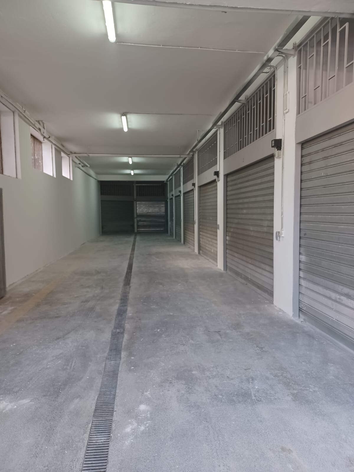Box auto di varie quadrature con serranda elettrica e CPI — foto 6