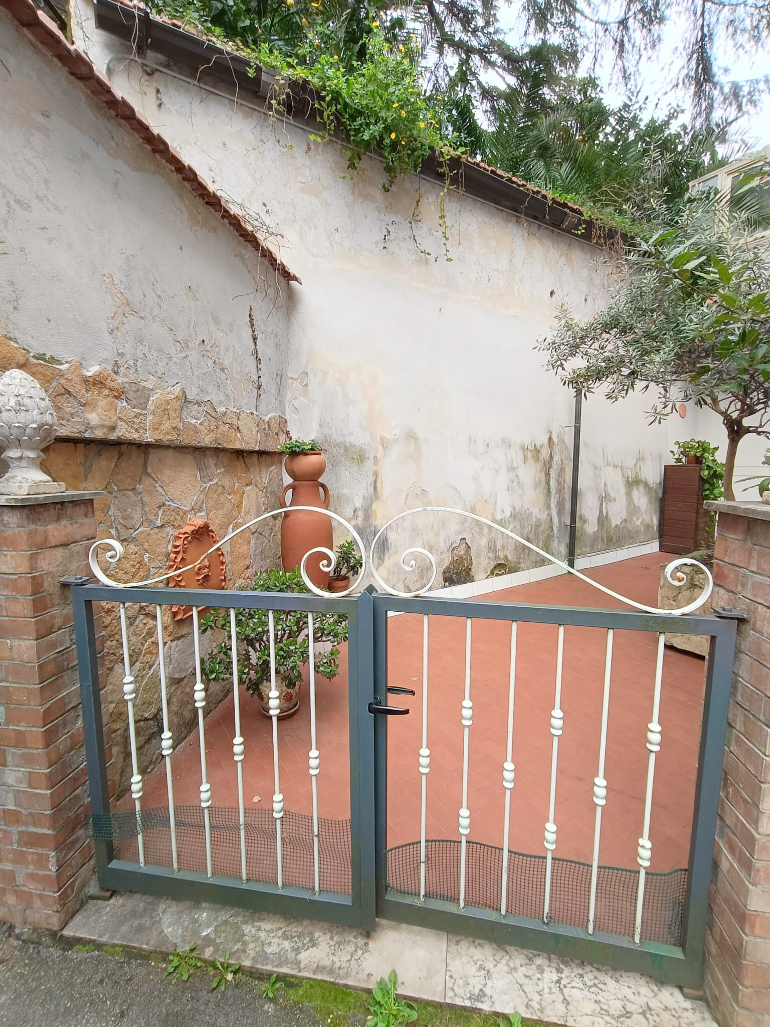 Soluzione semi-indipendente in parco con 2 terrazzi — foto 5