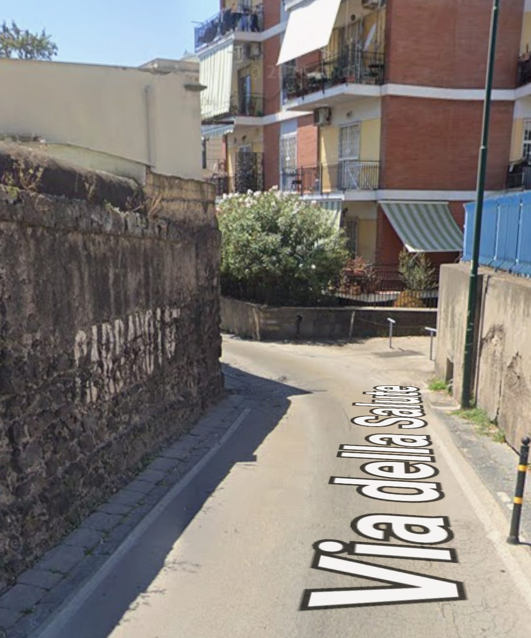 Ampio box auto con ottima manovrabilità — foto 4